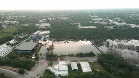 Escuela-Inundada-En-Yucatan-Despues-Del-Huracan-Delta