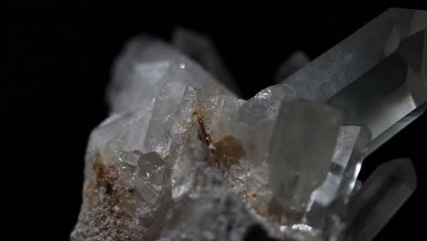 Macro-shot-of-a-group-of-quartz-crystals