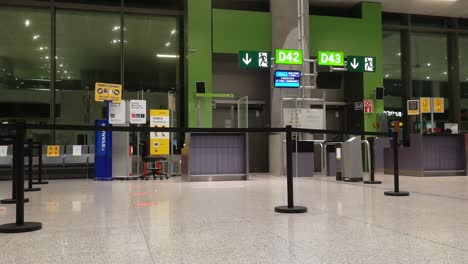 Blick-Auf-Ein-Leeres-Gate-Am-Flughafen-Malaga-Aufgrund-Von-Reisebeschränkungen-Für-Covid-19-Während-Der-Pandemie