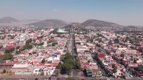 Vuelo-Llegando-Al-Lugar-Mas-Sagrado-De-Mexico,-Basilica-De-Guadalupe