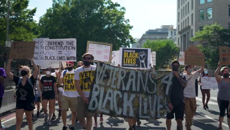 Zeitlupe-Von-BLM-Demonstranten-In-Washington,-D.C