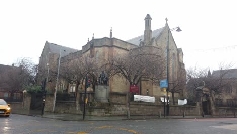 The-Old-Parish-church-on-a-wet-day