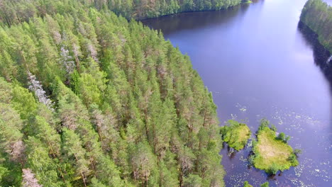 Stunning-drone-view-of-the-Finnish-wilderness