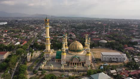 Panoramic-View-Of-Islamic-Center-Nusa-Tenggara-Barat-In-Mataram,-Indonesia-During-Daytime---Aerial-Drone-Shot