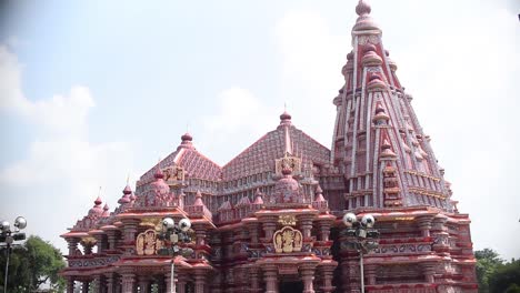 Vista-Exterior-Del-Hermoso-Templo-O-Pandal-Del-Festival-Durga-Puja-En-India