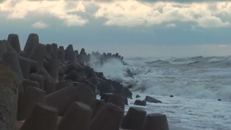 Stormy-sea-waves-hitting-the-port-pier