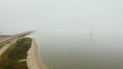 Dichter-Nebel-über-Der-Bucht-Von-Lavaca