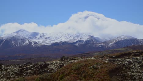 Wolken-Rollen-über-Schneebedeckte-Gipfel-Im-Arthurs-Pass-In-Neuseeland