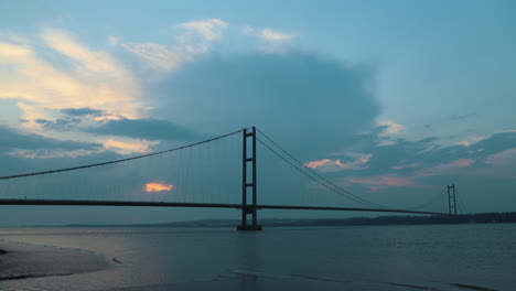 4k-Time-lapse-looking-North-Westerly-towards-the-Humber-Bridge-in-North-Lincolnshire,-UK,-standing-on-the-south-side-of-the-River-Humber