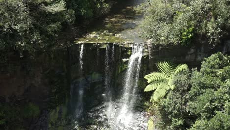 SLOWMO---Mokoroa-Falls-near-Auckland,-New-Zealand
