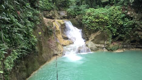 Unglaubliche-Versteckte-Mag-Aso-Falls-Philippinischer-Wasserfall-Lagune
