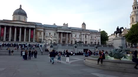 The-National-Gallery-near-Trafalgar-Square,-Central-London,-England,-Great-Britain