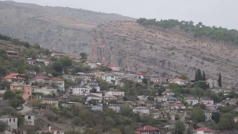Gjirokaster-La-Hermosa-Ciudad-De-Piedra-De-Albania