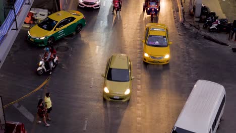 nighttime-traffic-in-bangkok-city