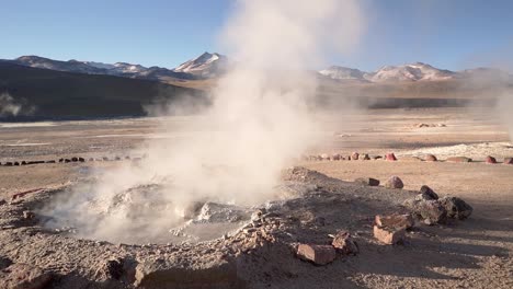 El-Tatio-geysers-in-the-Atacama-desert-in-Chile,-South-America