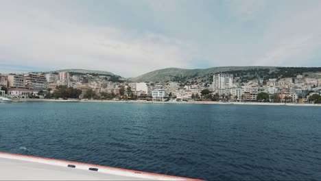 Von-Sarande-Albanien-Nach-Korfu,-Mit-Dem-Boot,-Filmische-Orte
