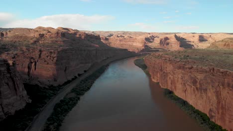Aerial-shot-over-the-Colorado-River-in-Moab,-Utah