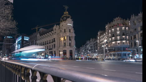 Bewegungszeitraffer-Bei-Nacht-In-Madrid