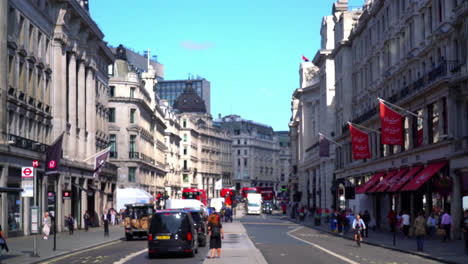 Londres,-Inglaterra,-Circa:-Zona-Comercial-En-Regent-Street-En-Londres,-Reino-Unido