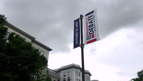 Slow-pan-of-a-2020-Presidential-Debate-banner-displayed-outside-Belmont-University-in-Nashville,-TN