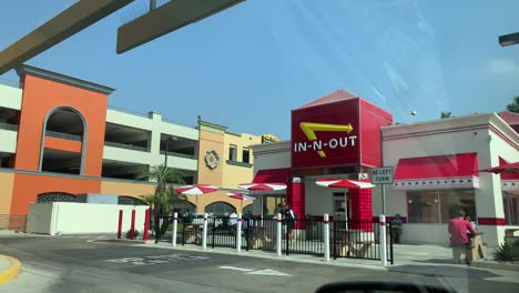 In-N-Out-Restaurant-In-Kalifornien