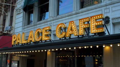 Palace-Cafe-Canal-Street-New-Orleans-Barrio-Francés-Louisiana-Inclinación