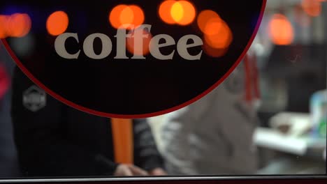 Banner-„Kaffee“-Auf-Schwarzem-Hintergrund