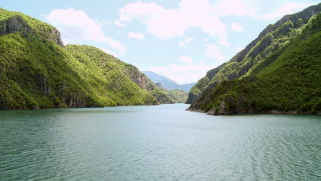 Der-Fluss-Drin-In-Albanien