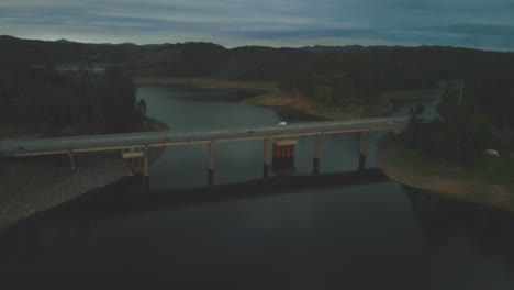 Bridge-over-paraibuna-reservoir-in-the-twilight