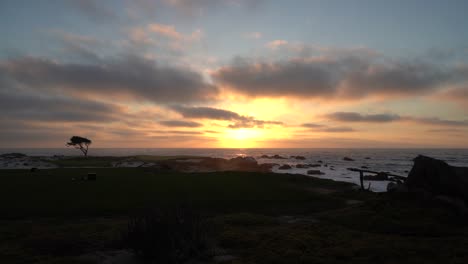 A-gorgeous-coastal-sunset-in-Pebble-Beach,-California