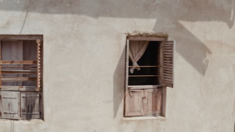 Fenster-Von-Häusern-In-Sansibar-Stone-Town