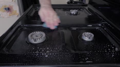 Oven-cleaning-and-scrubbing