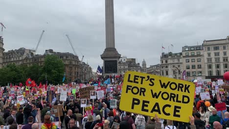 Londres,-Reino-Unido---4-De-Junio-De-2019:-Gran-Mitin-En-Trafalgar-Square-Londres-En-La-Protesta-&quot;juntos-Contra-Trump&quot;
