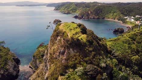Drone-View-Of-Tapeka-Point,-Isla-Russell,-Nueva-Zelanda