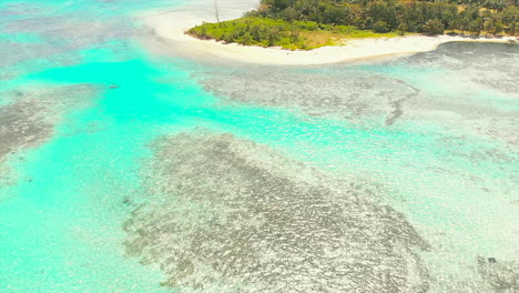 Antena:-Playa-Paradisiaca-En-Madagascar
