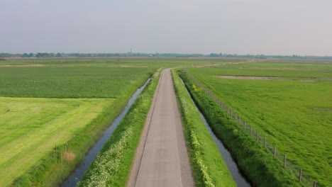 Zona-De-Agricultura-Rural-Durante-La-Primavera-En-Middelburg,-Países-Bajos