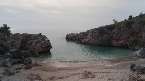 Livadhi-Beach-An-Der-Albanischen-Riviera-Oder-Der-Albanischen-Küste