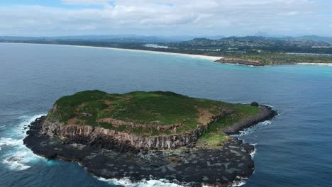 Luftaufnahme-Des-Wasserschutzgebiets-Cook-Island,-Das-In-Der-Hoffnung-Geschaffen-Wurde,-Die-Artenvielfalt-Von-Fischen-Und-Meeresvegetation-Zu-Erhalten