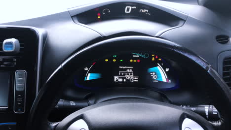 Inside-a-Nissan-Leaf---Electric-Car