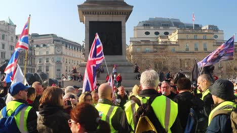 London,-England-Yellow-Jacket-Protesters-in-favour-of-WTO-Brexit-in-Trafalgar-Square-London