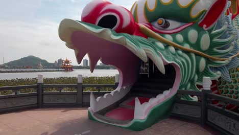 Entrance-of-The-Dragon-and-Tiger-Pagodas-at-Lotus-Pond-in-Kaohsiung,-Taiwan