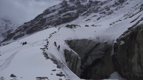 Himalayan-Mountaineers-at-Ice-mountains-peaks-of-Himalayas
