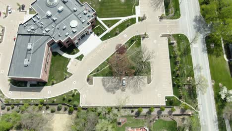 A-birds-eye-view-of-a-modern-neighborhood-in-the-Midwest