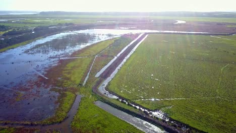 Luftbild-über-überschwemmte-Landwirtschaftliche-Felder-Bei-Tarwin-Lower,-Victoria,-Australien
