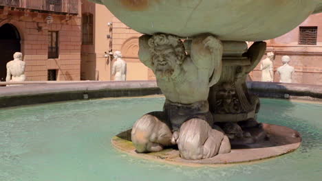 Monumental-Palermo-Praetorian-Fountain,-Syracuse,-Sicily.-Locked-Off