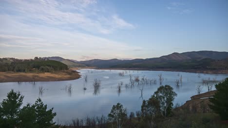 Timelapse-in-late-afternoon-over-Lake-Eildon-near-Mansfield,-Victoria,-Australia,-June-2019