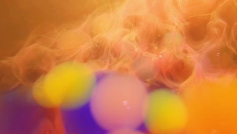 Zeitlupen-Farbtintenspritzexplosion-Mit-Rotem-Farbstoff-Und-Wasserfarbenen-Gelkugeln