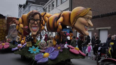 Trailer-with-wasps-with-big-heads-in-Aalst-carneval-parade