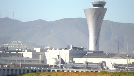 SF-airport-control-tower-and-radar