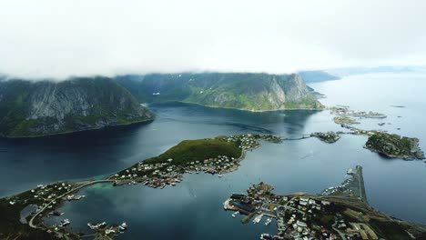 Timelapse-taken-of-the-small-town-of-Reine-taken-from-the-the-mountain-Reinebringen